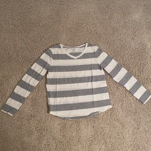 Girls Old Navy white and gray striped long sleeve size 10-12